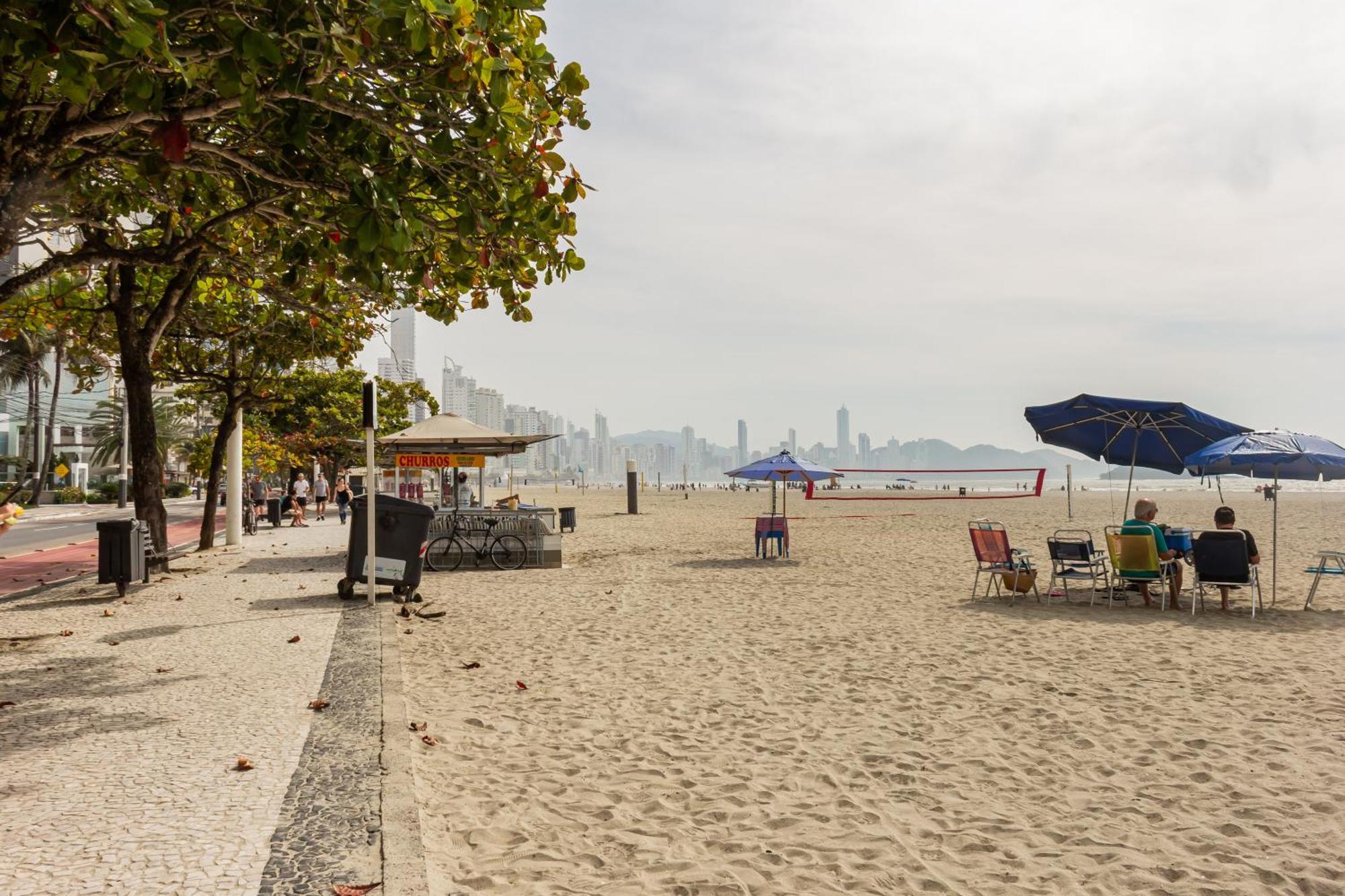 Apto A 50M Da Praia Em Balneario Camboriu P825 Appartement Buitenkant foto